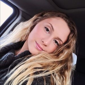 Meet your Posher, Kaylin